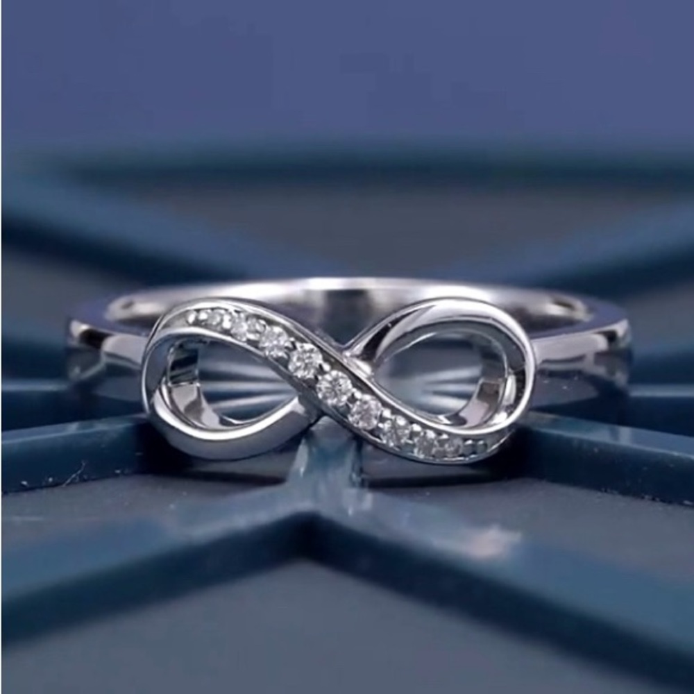 18k White Gold Diamond Moissanite Infinity Love Ring ~ Dainty Figure 8 Swirl